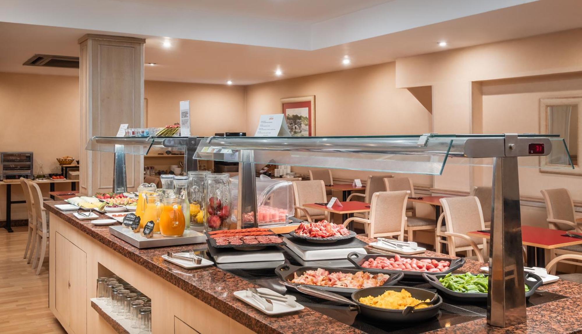 Sunotel Aston Hotel 3*